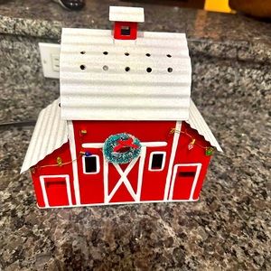 Scentsy Red Christmas Barn wax melt warmer